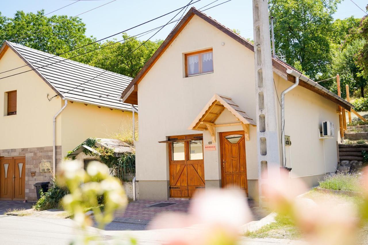 Borhaz Apartman Егер Екстериор снимка